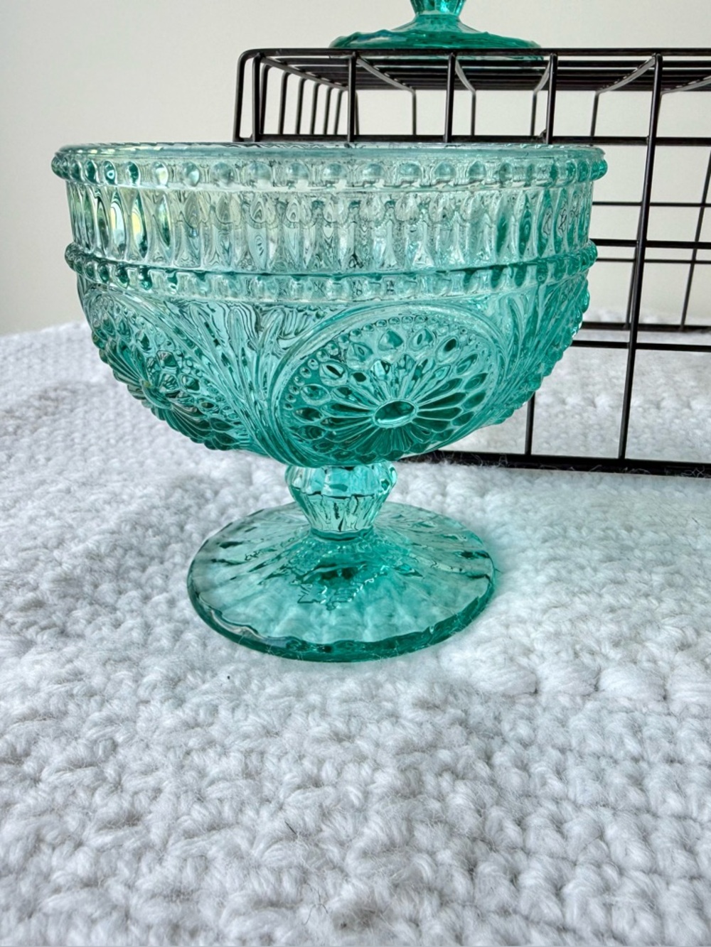 The Pioneer Woman Adeline 10-ounce turquoise glass sundae ice cream dessert cups - Picture 3 of 10